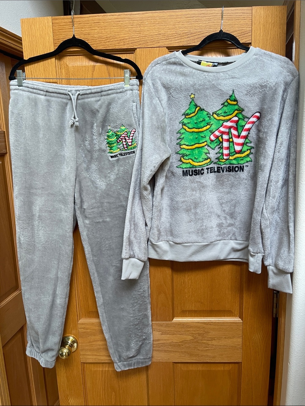 M TV Light Gray Plush Jogger Set with Green Trees and Red-White Logo